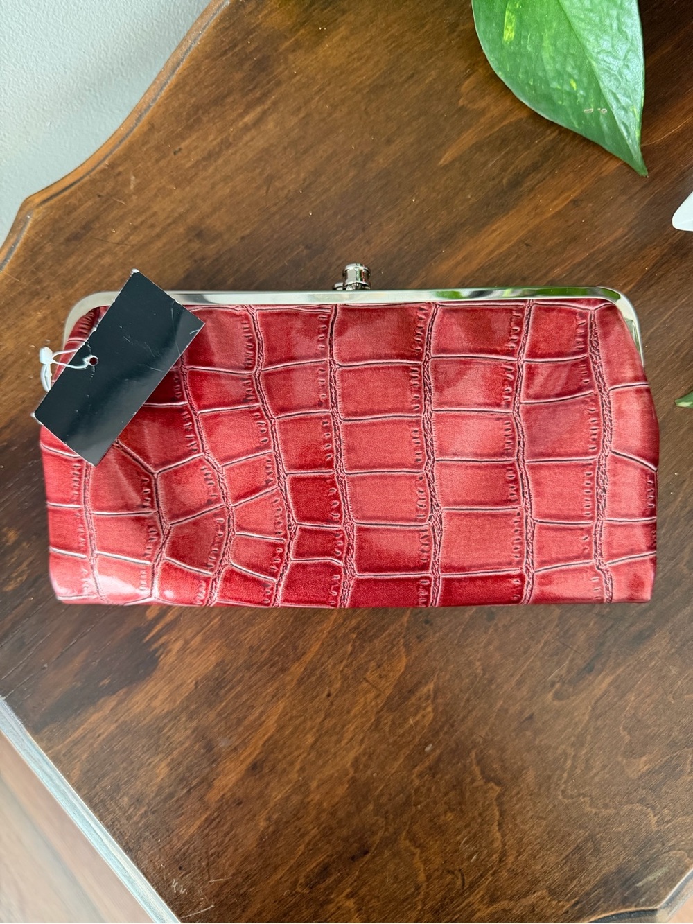 Vintage Braciano Red Croc-Embossed Frame Clutch Wallet. New with tags.